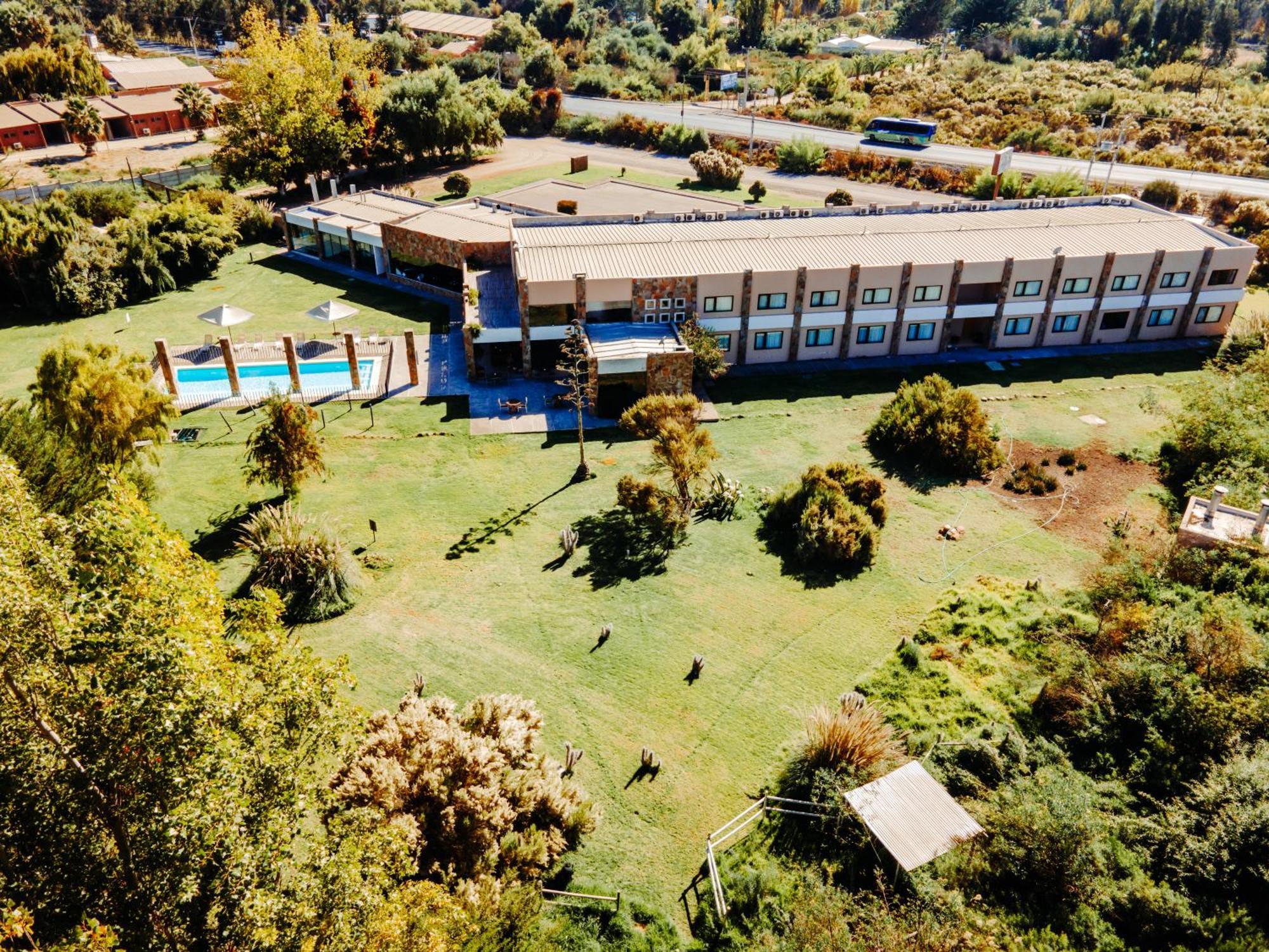 אובאייה Hotel Limari מראה חיצוני תמונה