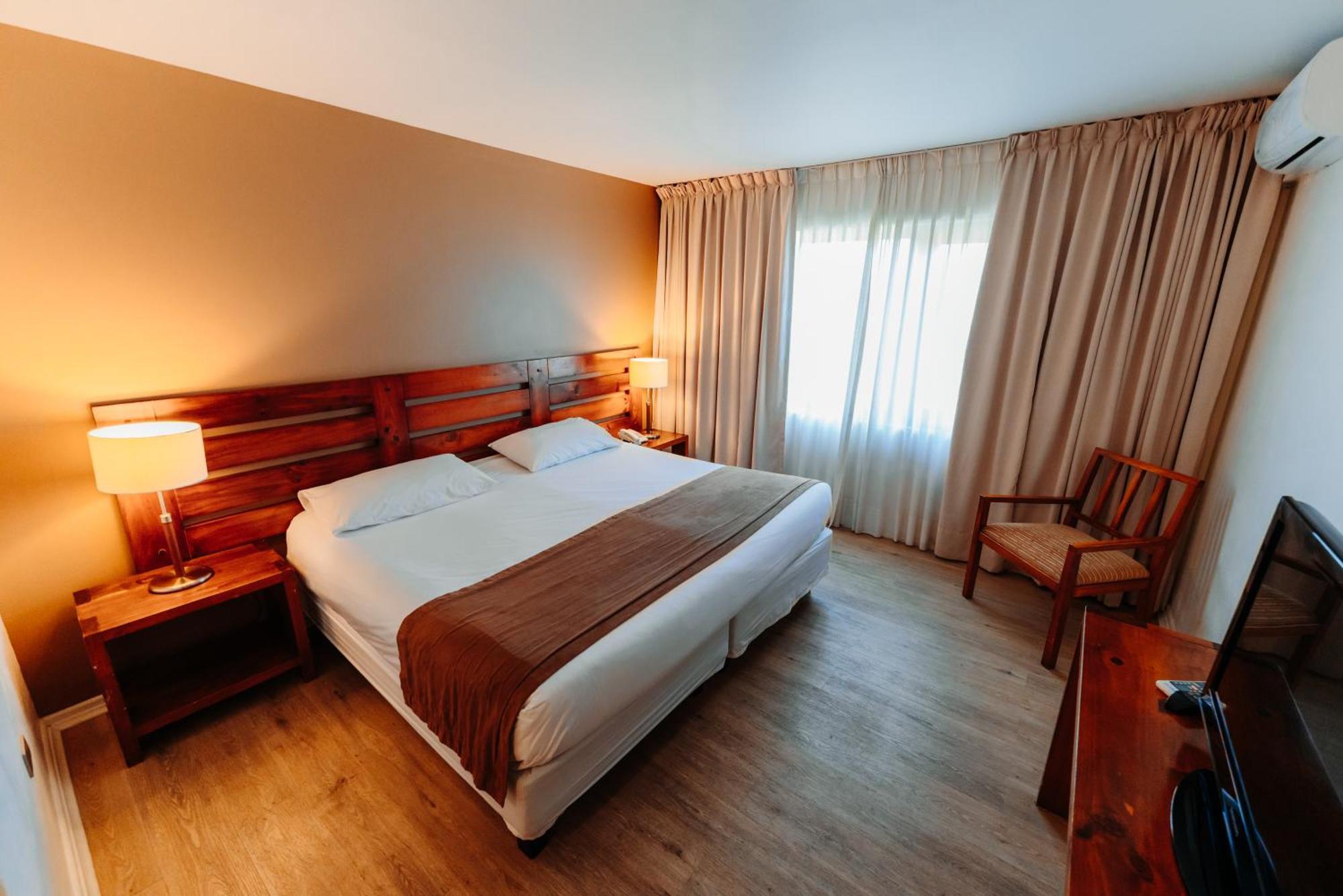אובאייה Hotel Limari מראה חיצוני תמונה